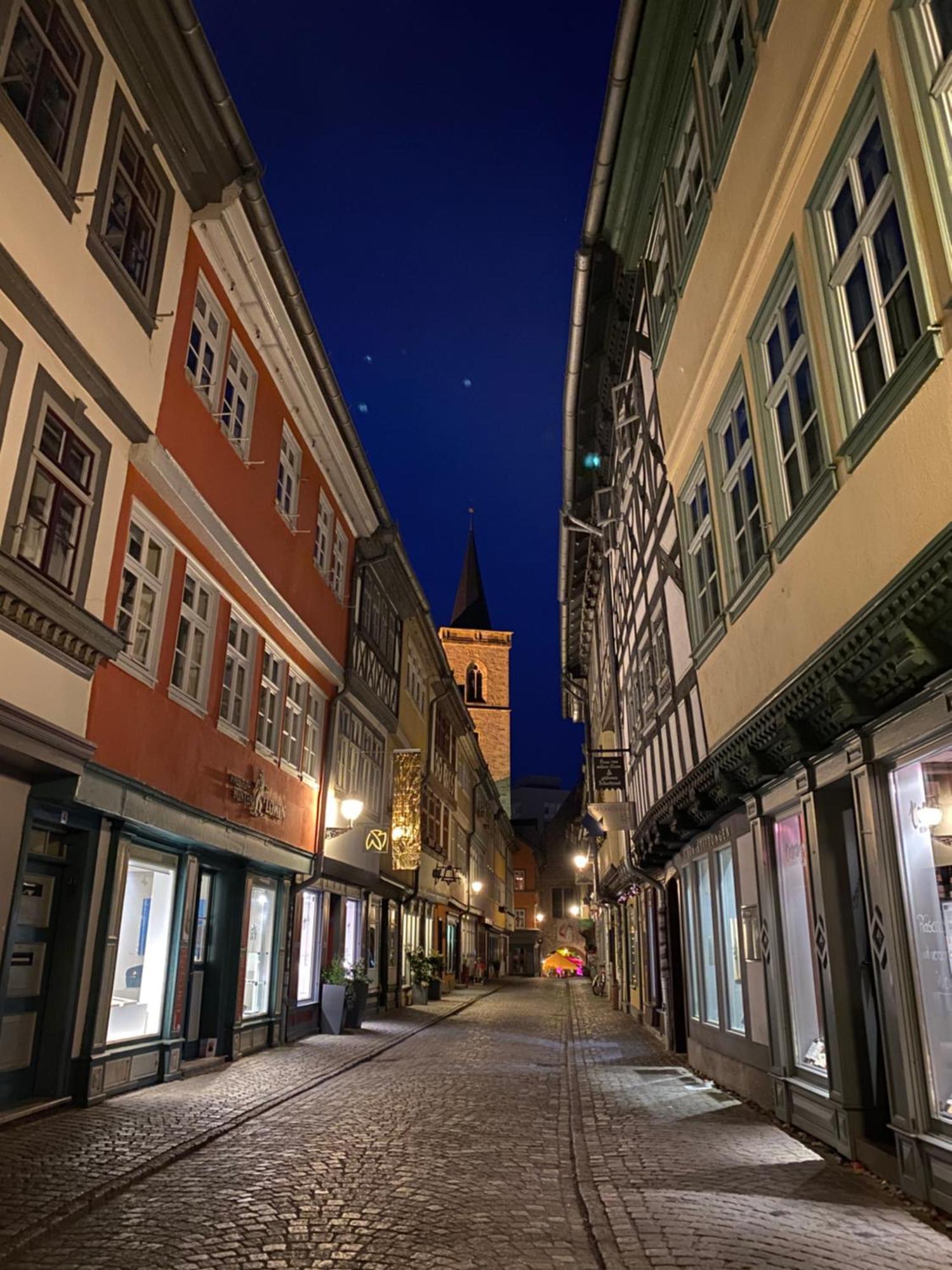 Ferienwohnung Augenblick - Stylisches Apartment In Der Besten Altstadtlage Von แอร์ฟวร์ท ภายนอก รูปภาพ
